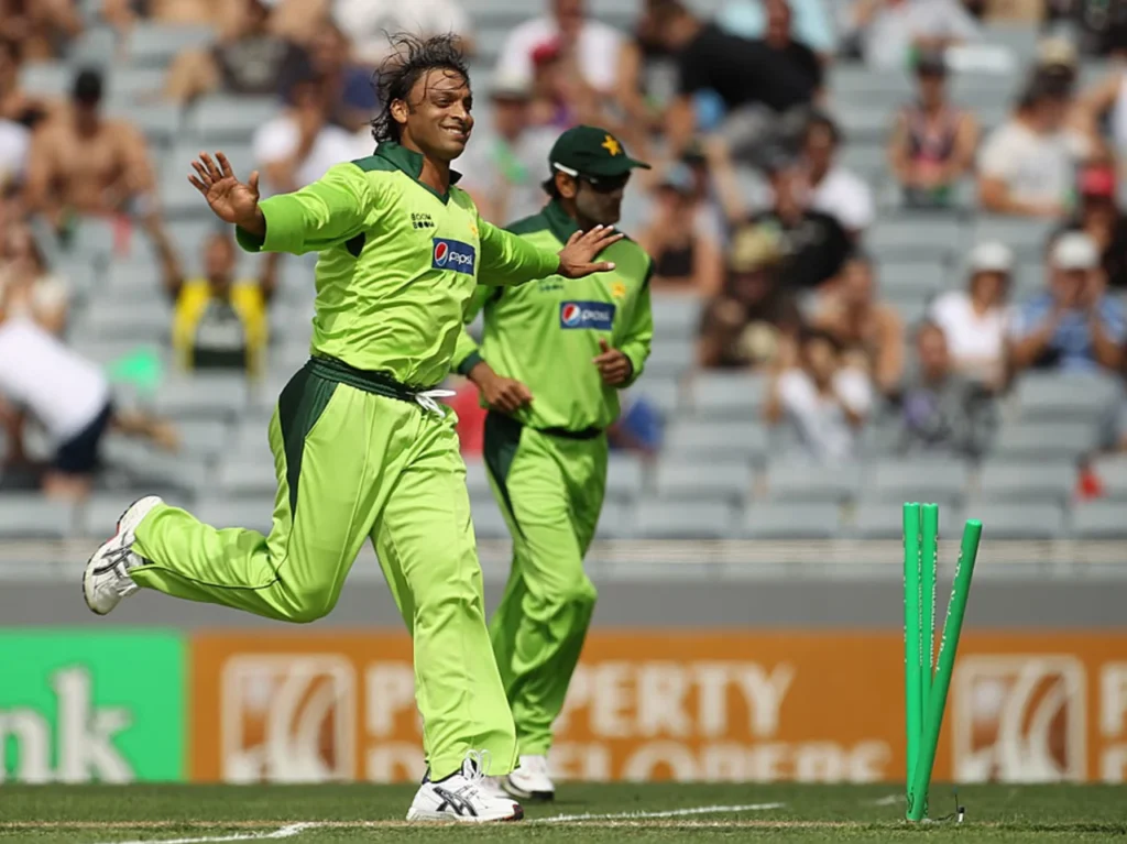 Best Bowling Strike Rates in India vs Pakistan ODIs