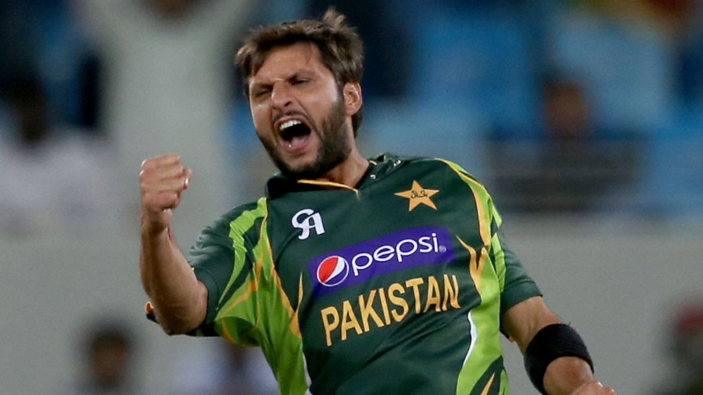 Best Bowling Figures in Ban vs Pak 