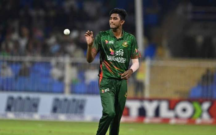 Best Bowling Figures in Ban vs Pak 